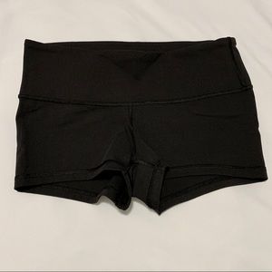 Lululemon Black Boogie Shorts Size 4 Like New